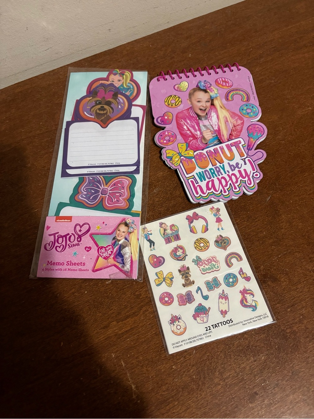 JoJo Siwa Pink Donut Worry Be Happy Notepad, Memo Sheets & Sticker/Tattoo Pack